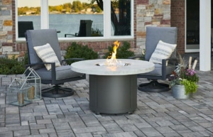 outdoor greatroom table
